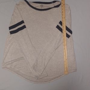 grey long sleeve sweater